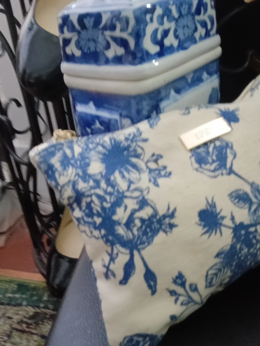 Ipsy Glam Bag – Blue & White Floral Toile Cosmetic PouchIpsy branded